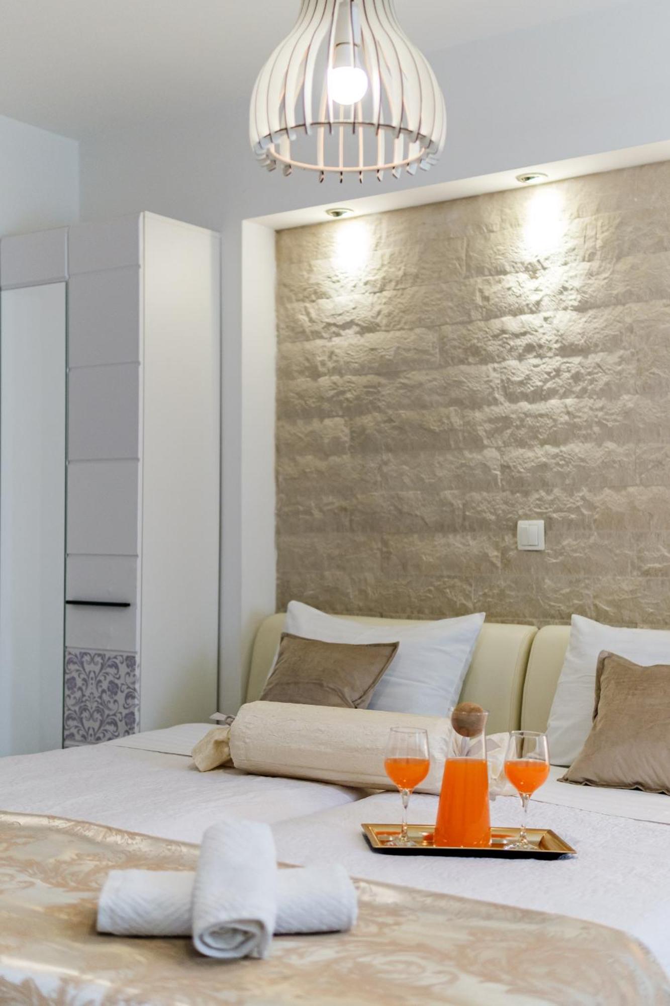 Central Split Rooms And Apartments Paese Extérieur photo