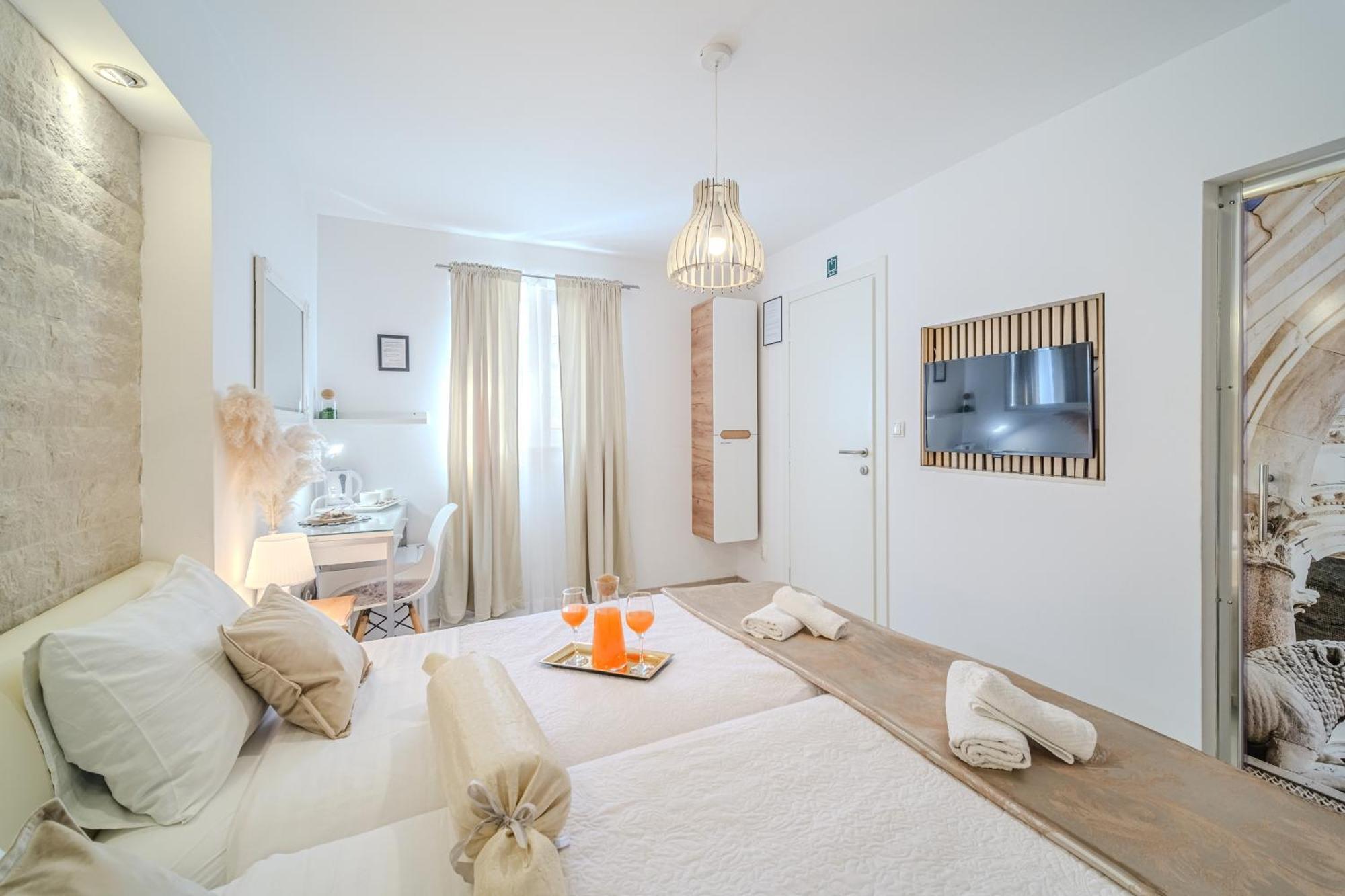 Central Split Rooms And Apartments Paese Extérieur photo