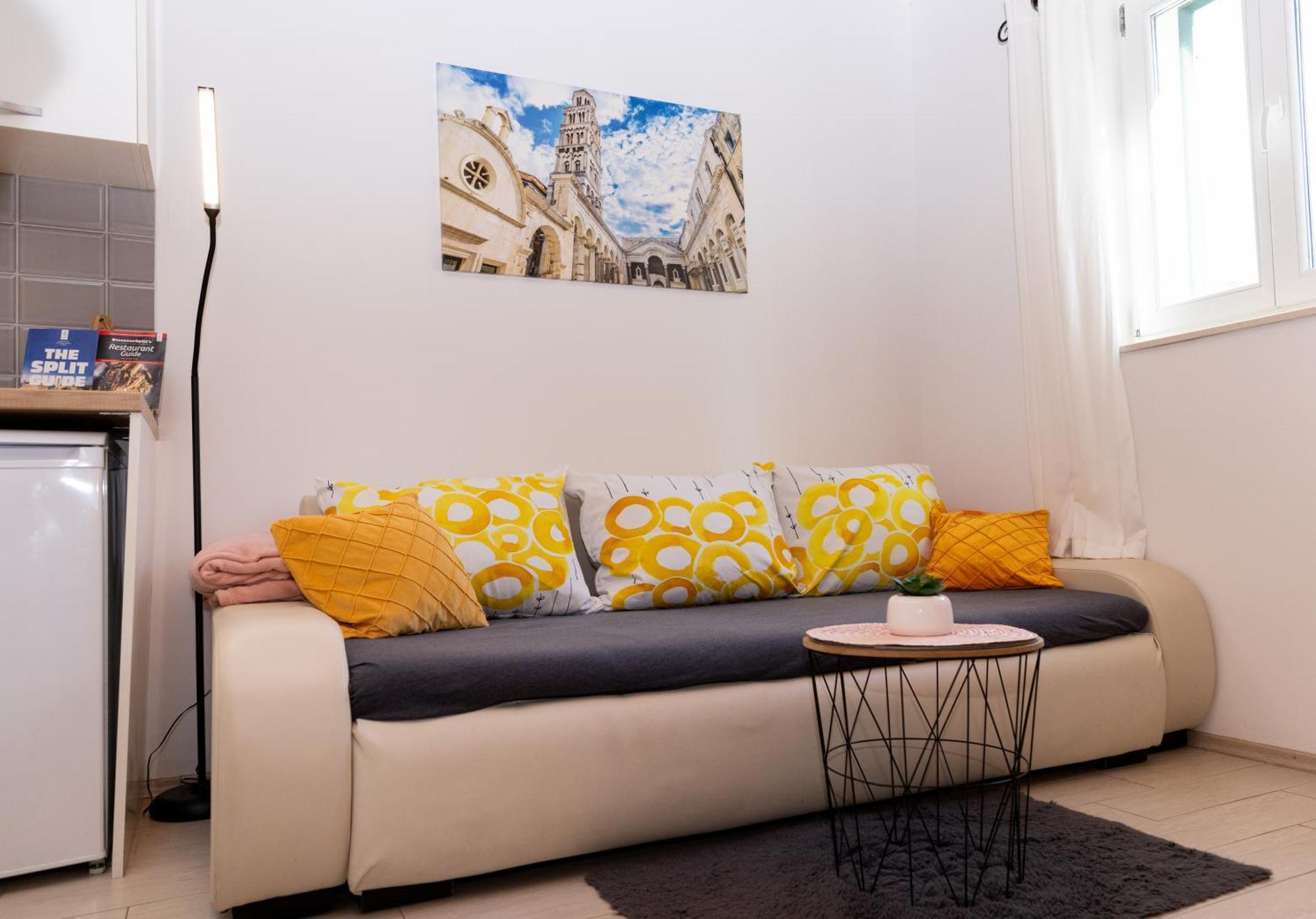 Central Split Rooms And Apartments Paese Extérieur photo