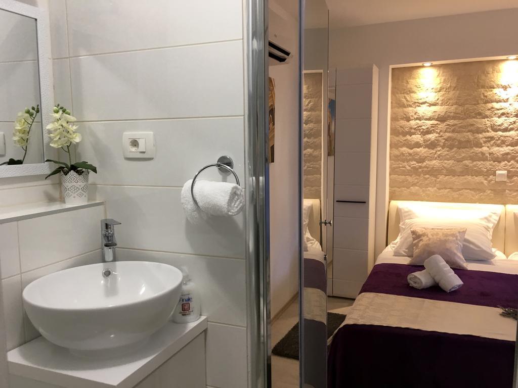 Central Split Rooms And Apartments Paese Extérieur photo
